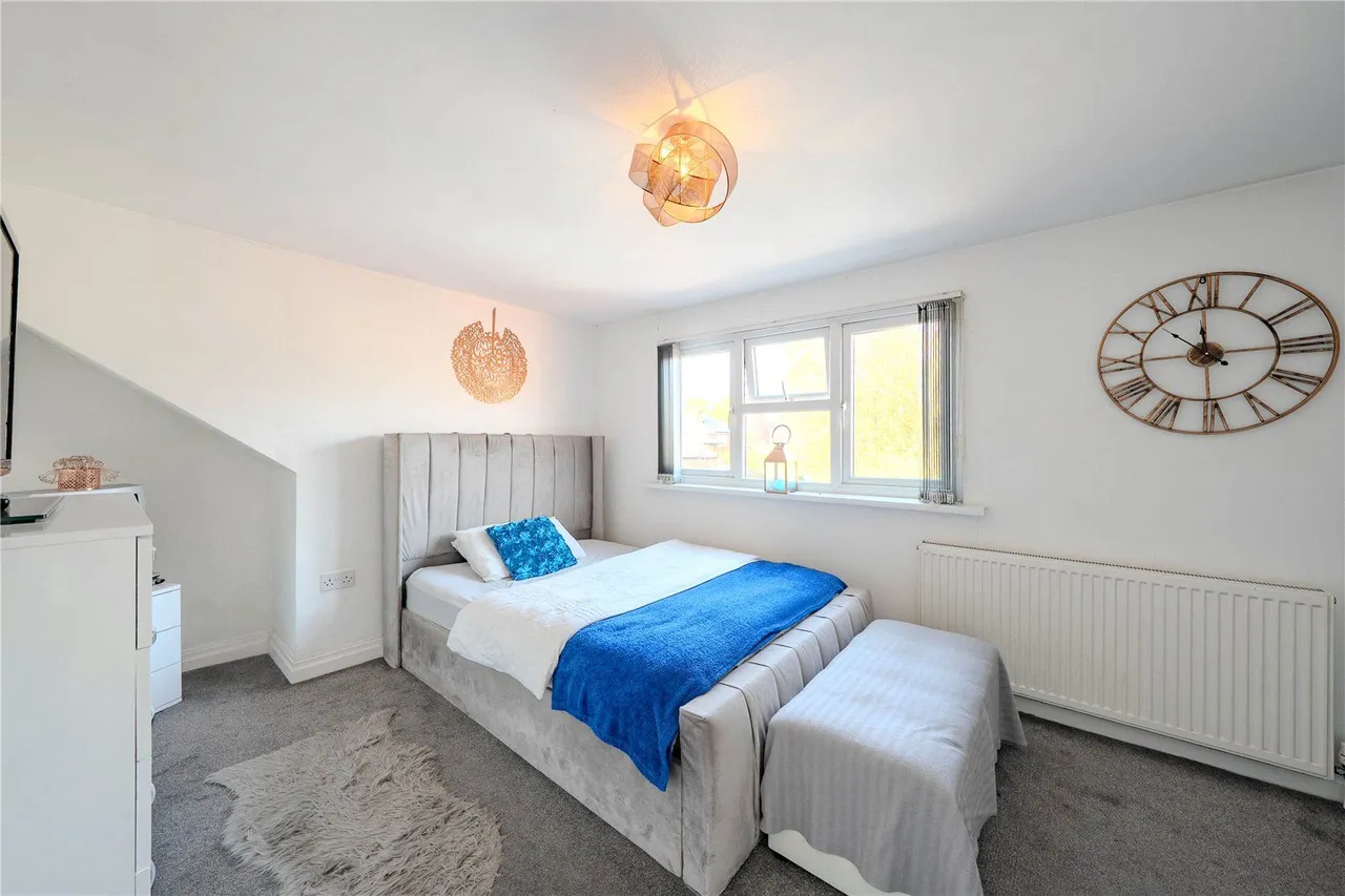 Allerton Grange Avenue, Leeds, LS17, photo 10