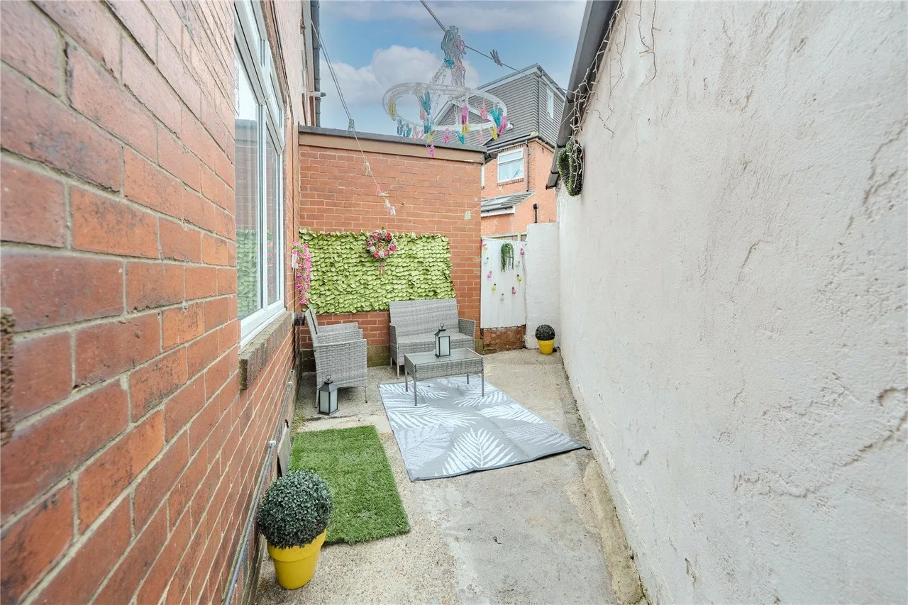 Allerton Grange Avenue, Leeds, LS17, photo 14