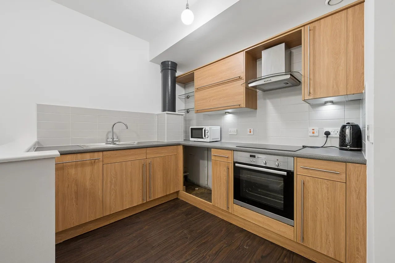 Blackburn Road, Bolton, photo 12