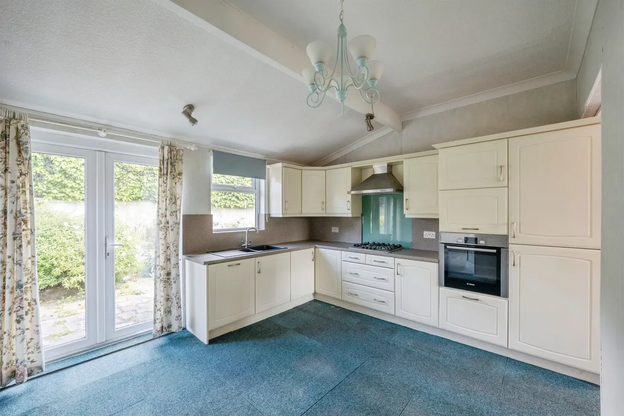 Shires Close, Sprotbrough, DN5, photo 3