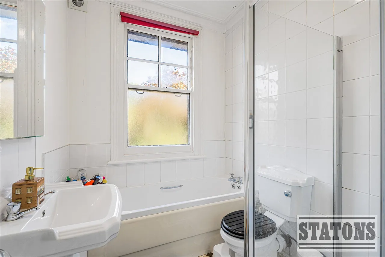 Park Road, New Barnet, EN4, photo 16