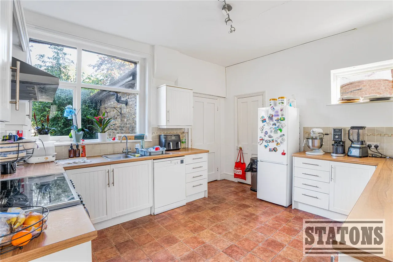 Park Road, New Barnet, EN4, photo 9