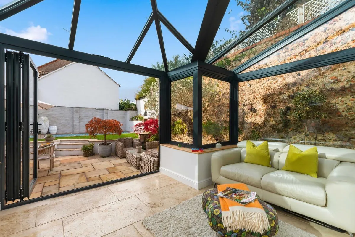Hillside Kettering Road, Walgrave, NN6, photo 9