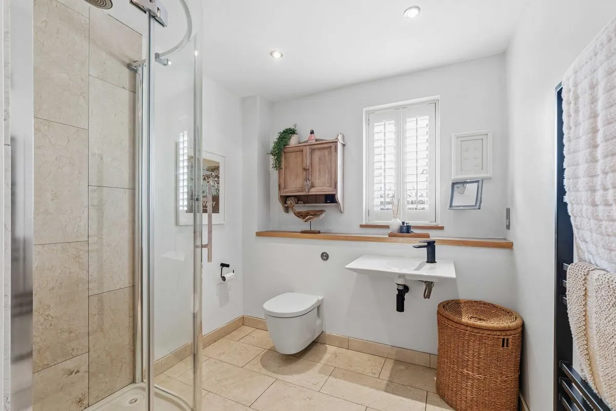 Hillside Kettering Road, Walgrave, NN6, photo 31