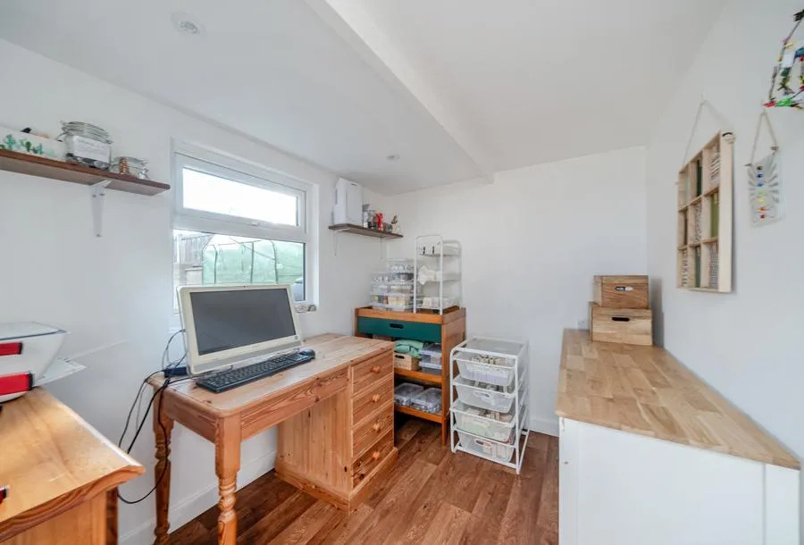 Gaston Avenue, Keynsham, BS31, photo 17