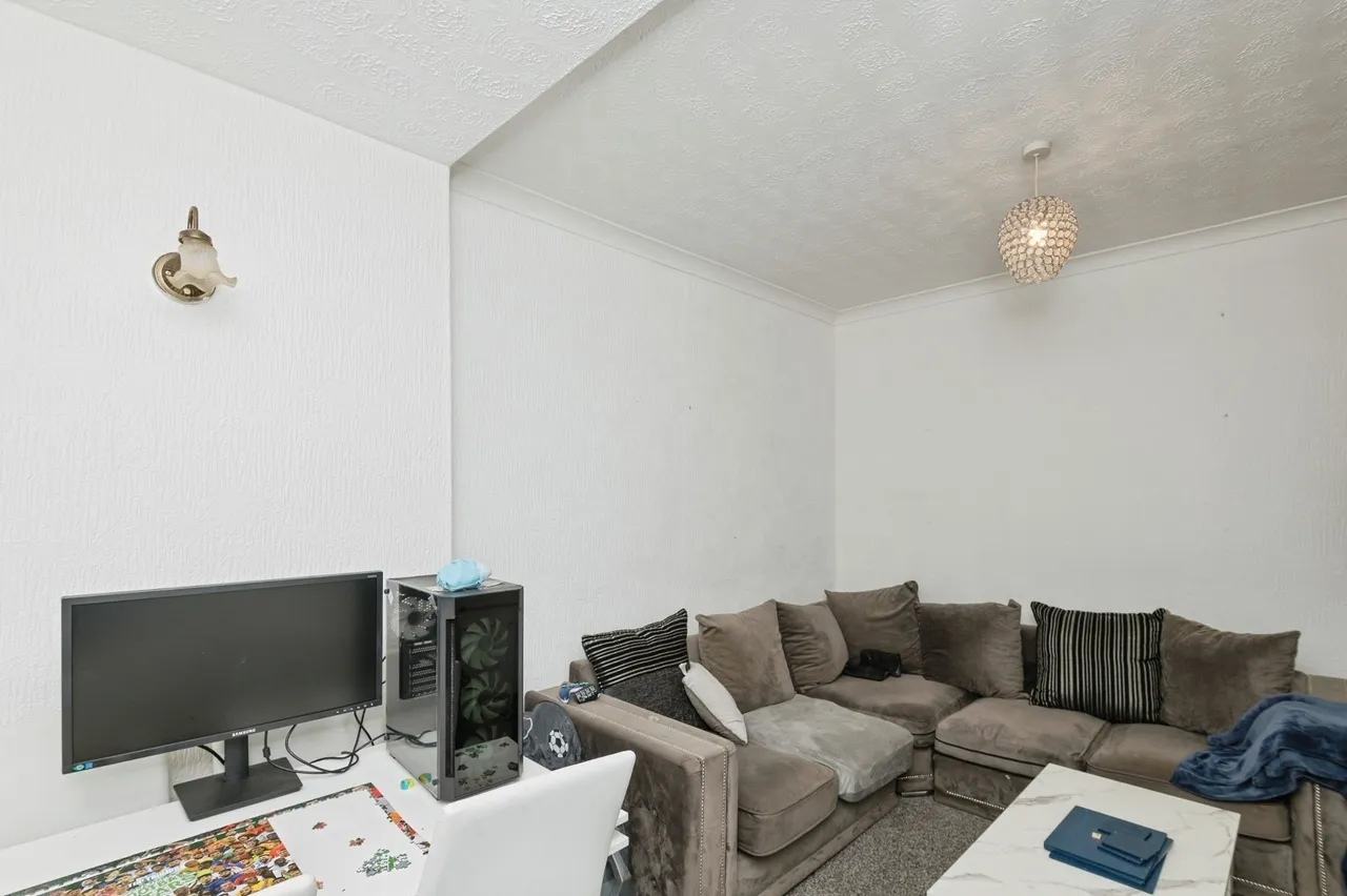 Latimer Road, Darlington, DL1, photo 2