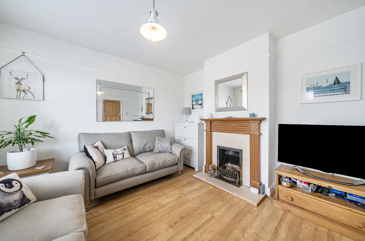 Halebourne Lane, Chobham, Woking, Surrey, GU24 8SL, photo 4