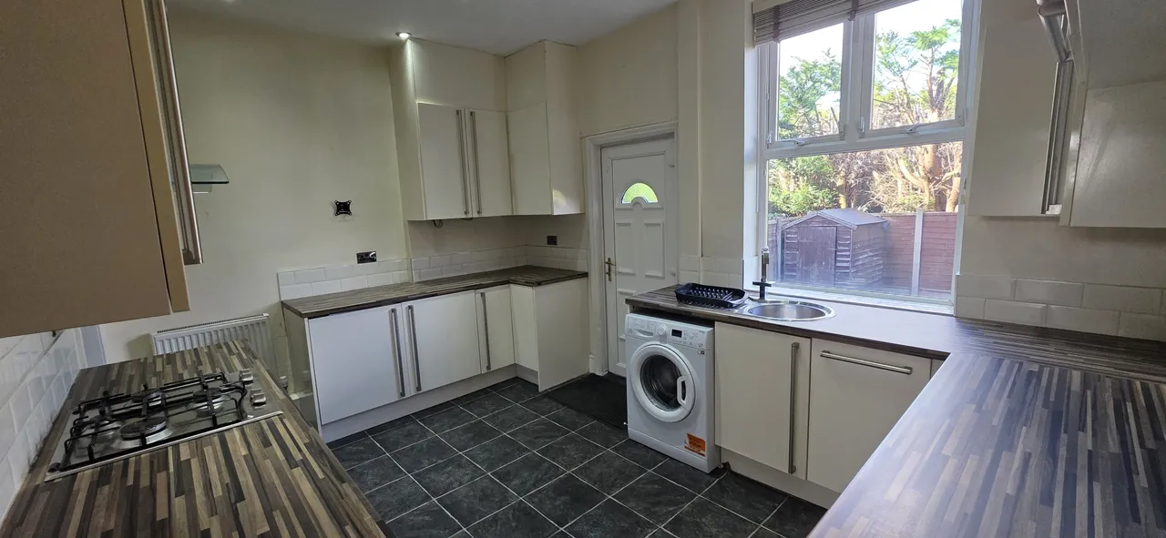 Stockport Road East, SK6, photo 5