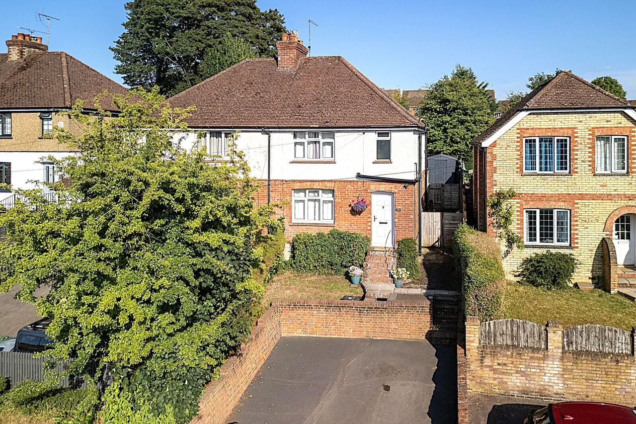 3 bed house for sale, Sawpit Hill, Hazlemere, HP15