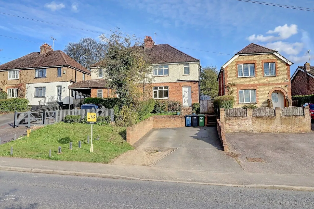 Sawpit Hill, Hazlemere, HP15, photo 8