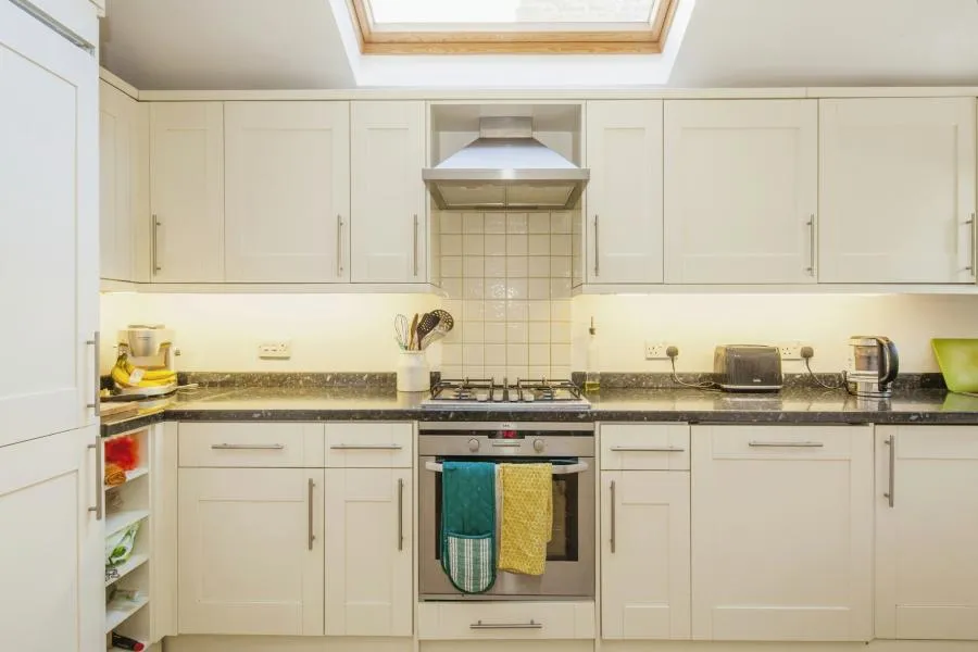 Bowood Road, SW11, photo 2