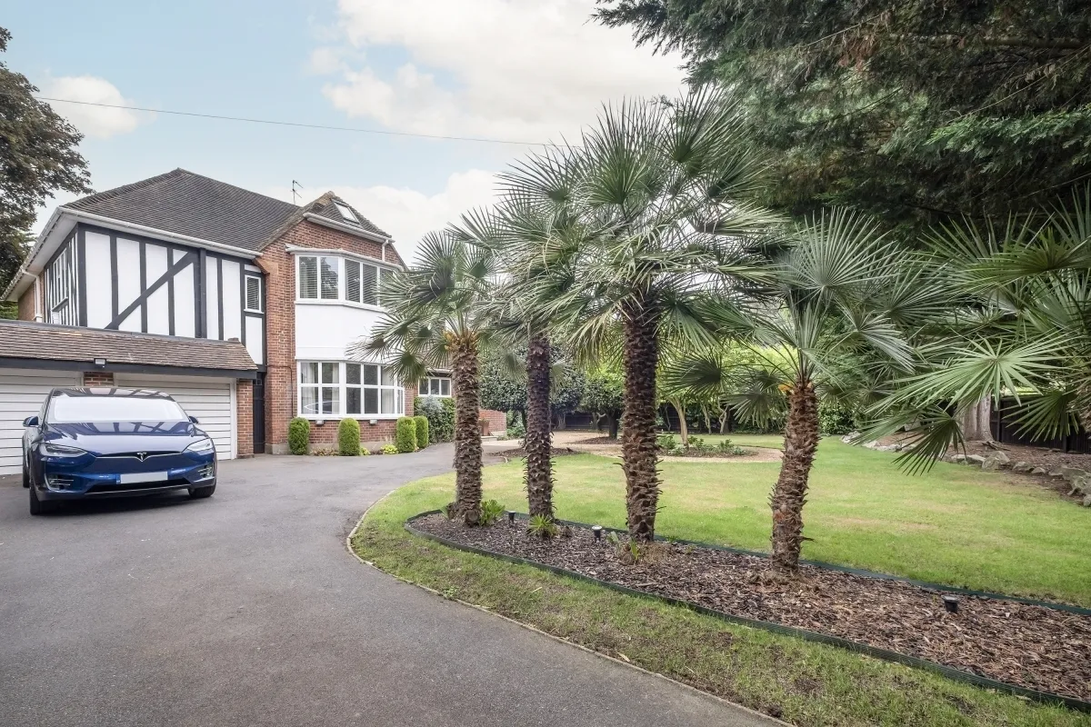 5 bed house to rent — Fife Road London SW14