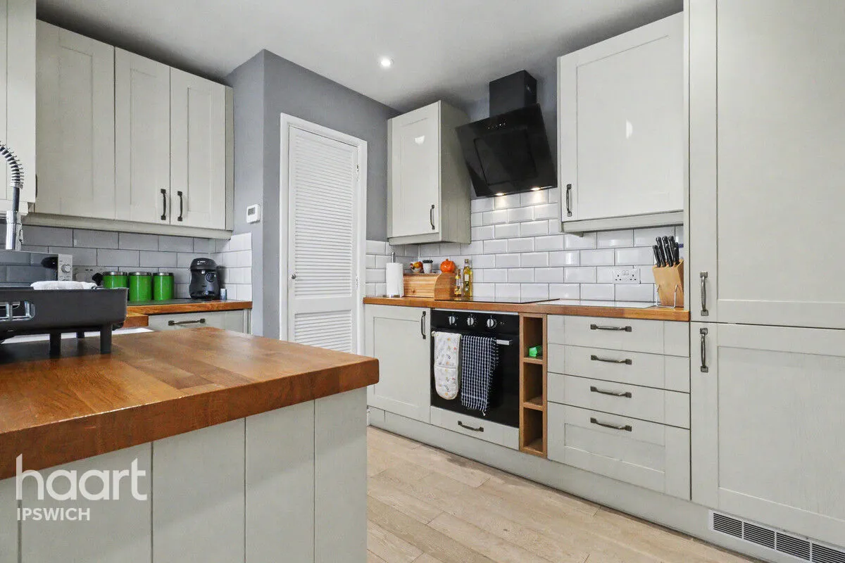 Post Mill Gardens, Woodbridge, IP13, photo 10