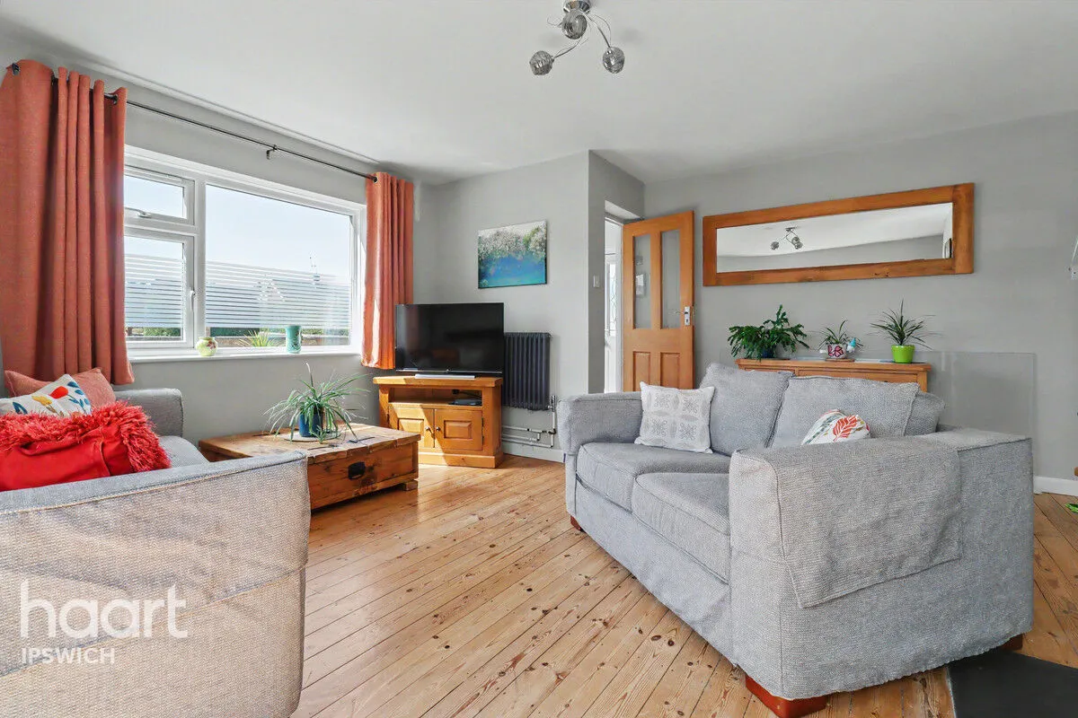 Post Mill Gardens, Woodbridge, IP13, photo 3