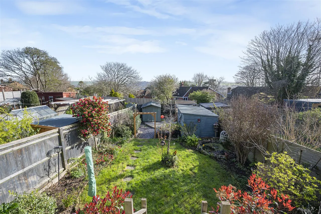 First Avenue, Newhaven, photo 18