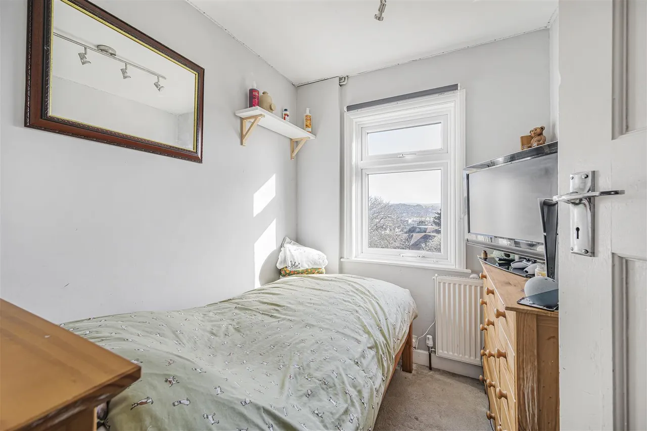 First Avenue, Newhaven, photo 7