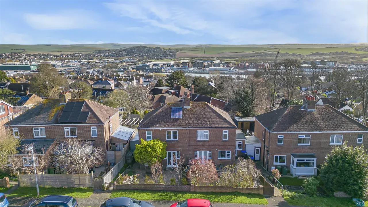 First Avenue, Newhaven, photo 27