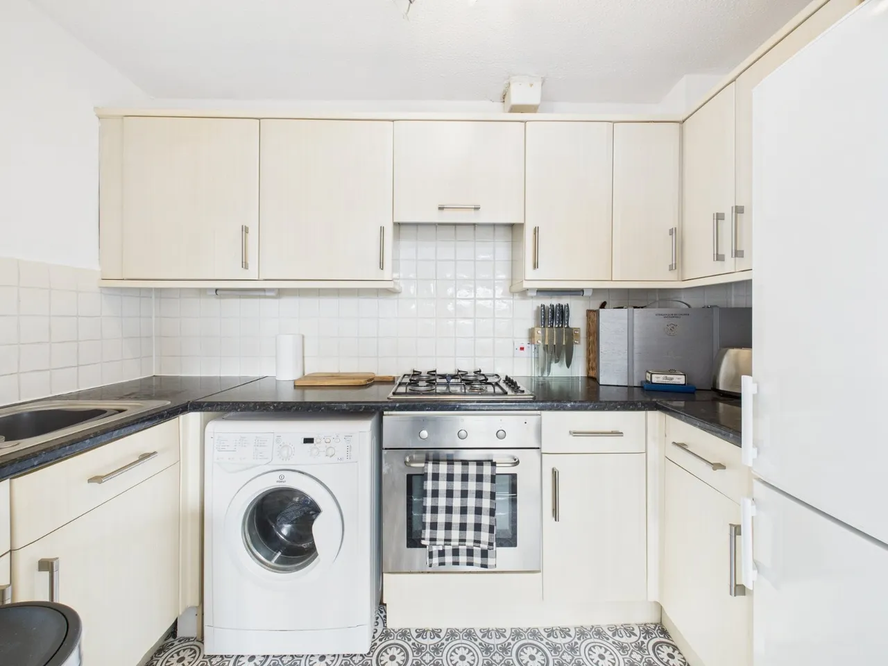 Hazlemere Road, Penn, HP10, photo 3