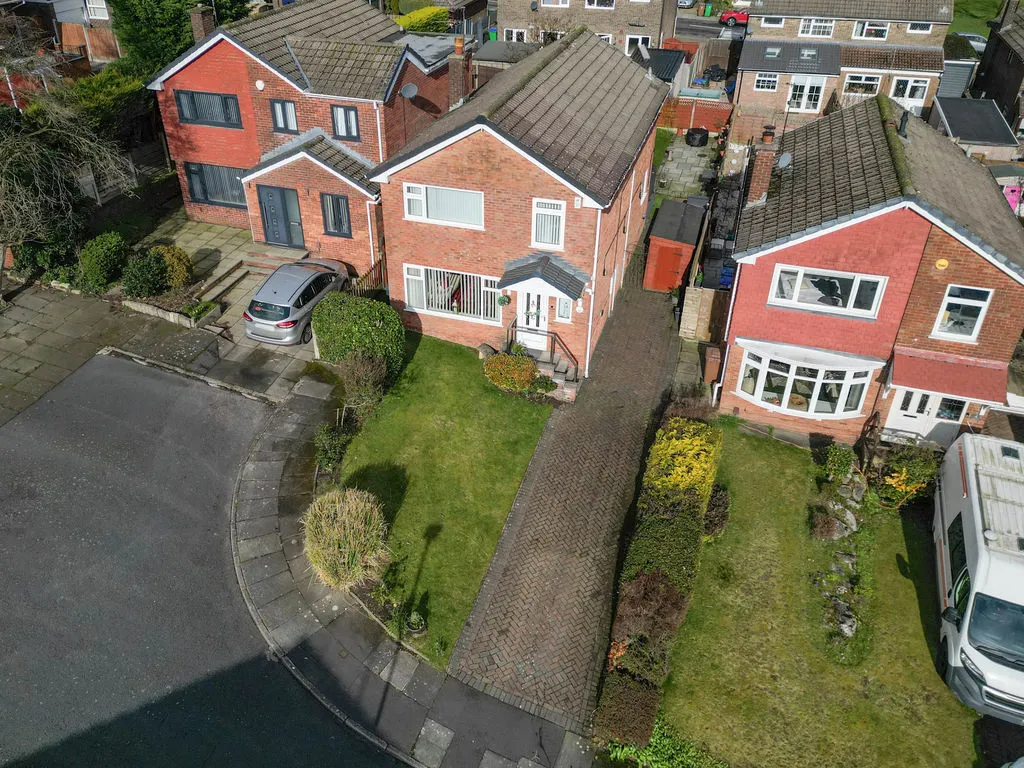 Conway Close Summit, Heywood OL10 4SG, photo 27