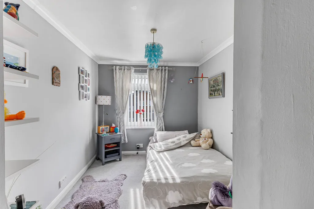 Conway Close Summit, Heywood OL10 4SG, photo 19