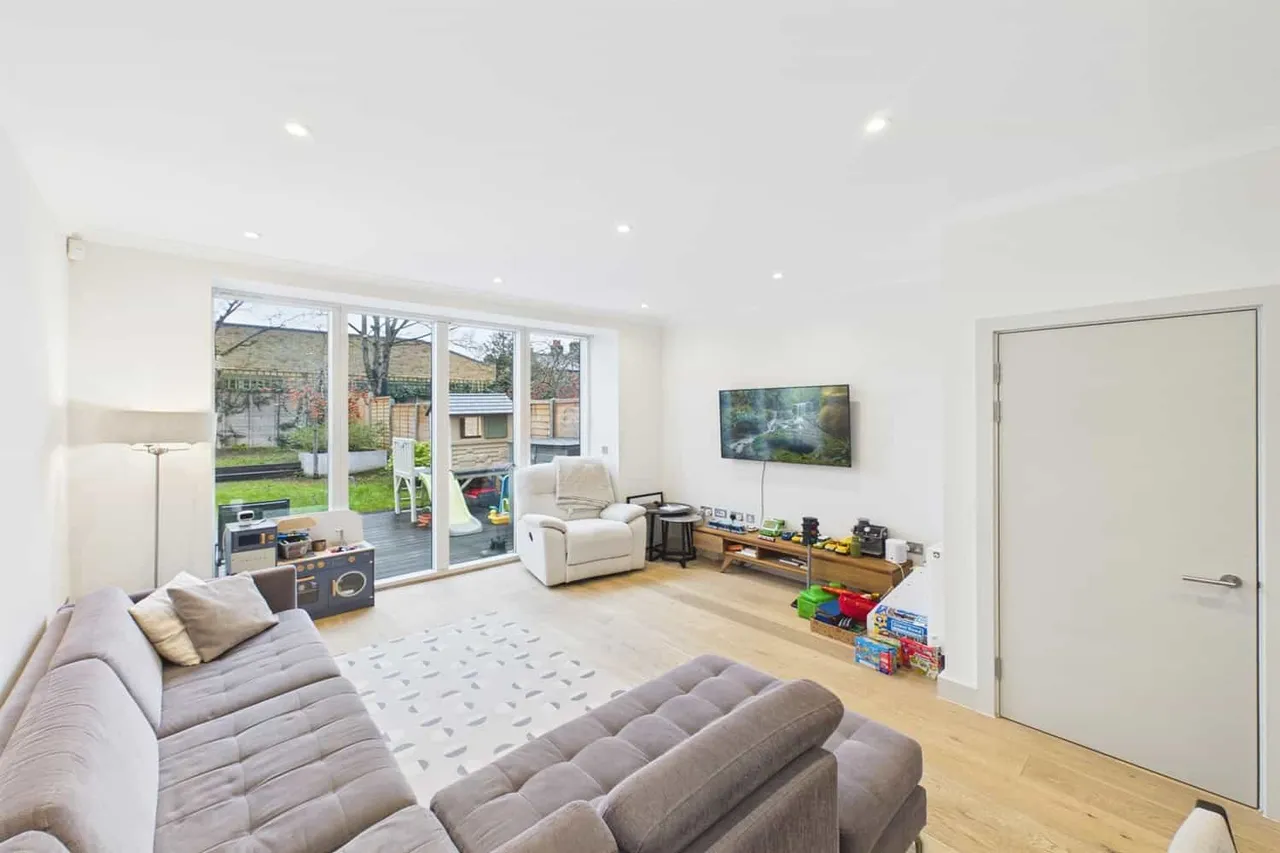 London, SW20 8BZ, photo 2