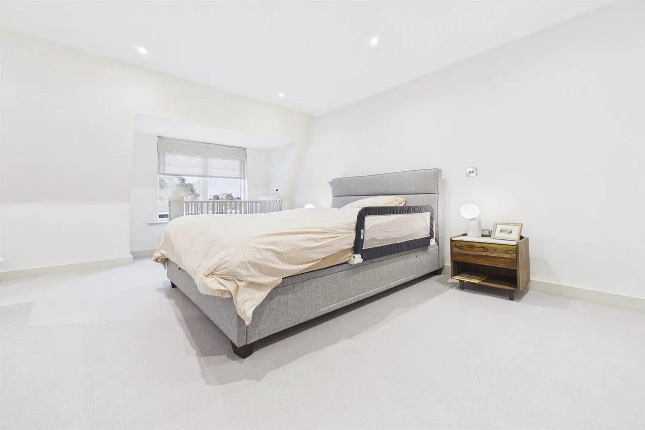 London, SW20 8BZ, photo 14