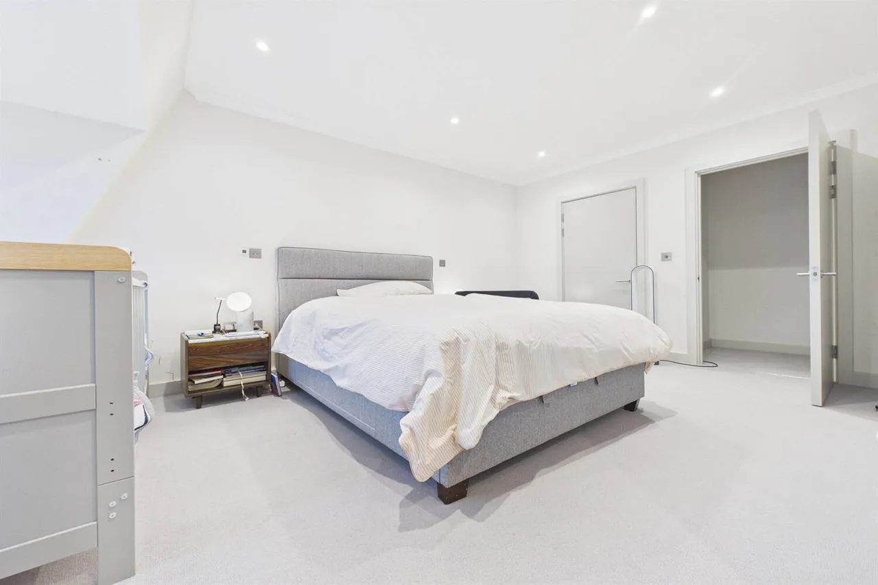 London, SW20 8BZ, photo 7