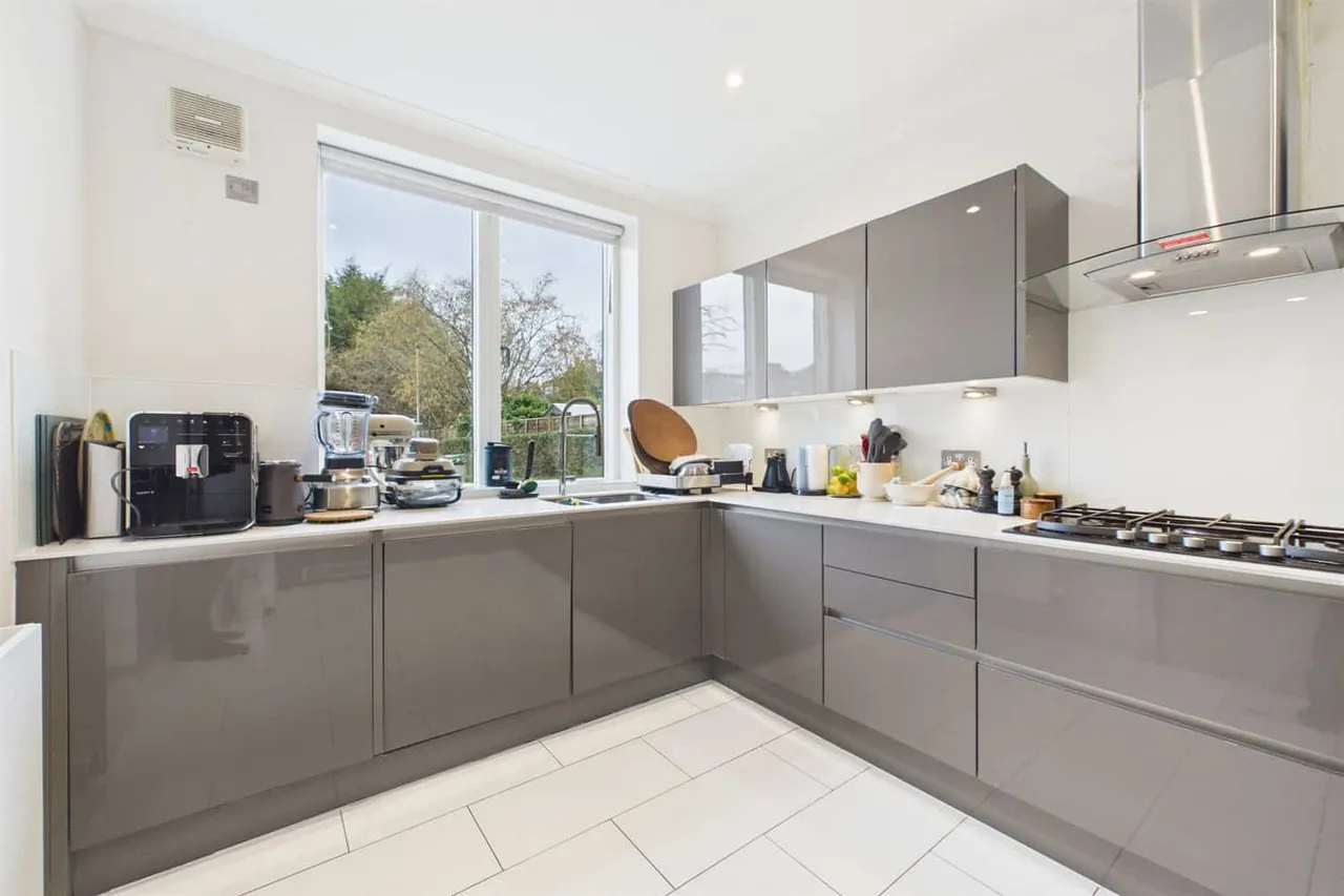 London, SW20 8BZ, photo 6