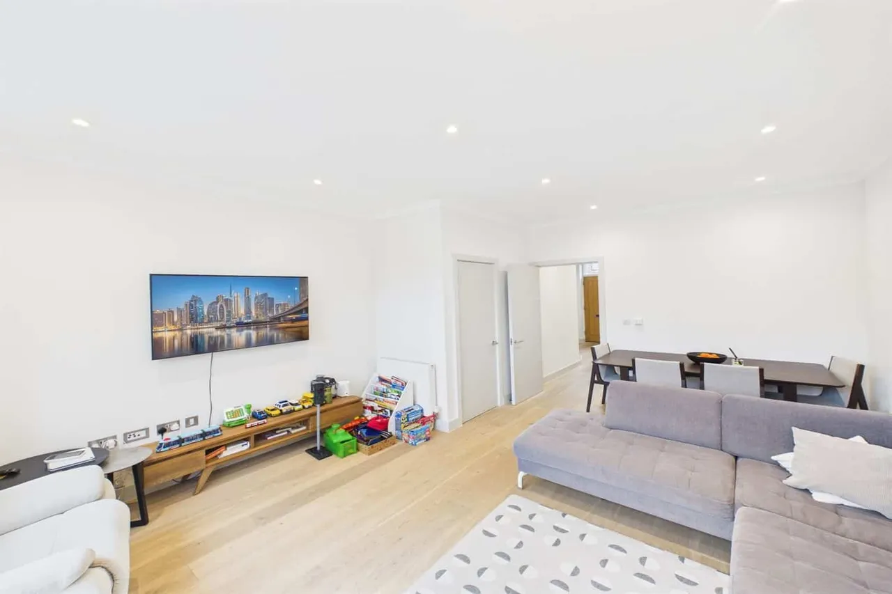 London, SW20 8BZ, photo 4