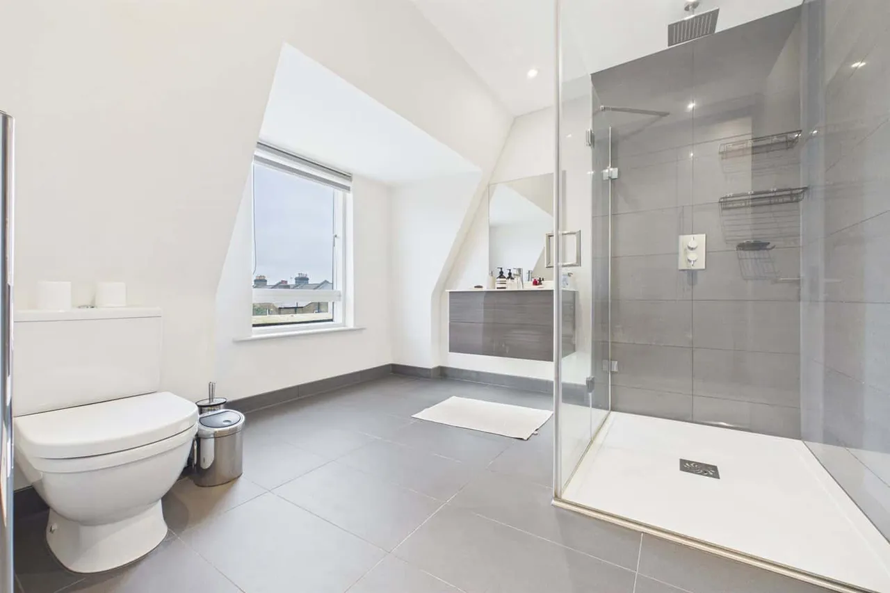 London, SW20 8BZ, photo 9
