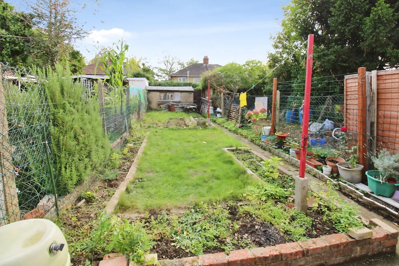 St. Edmunds Road, London, N9, photo 6