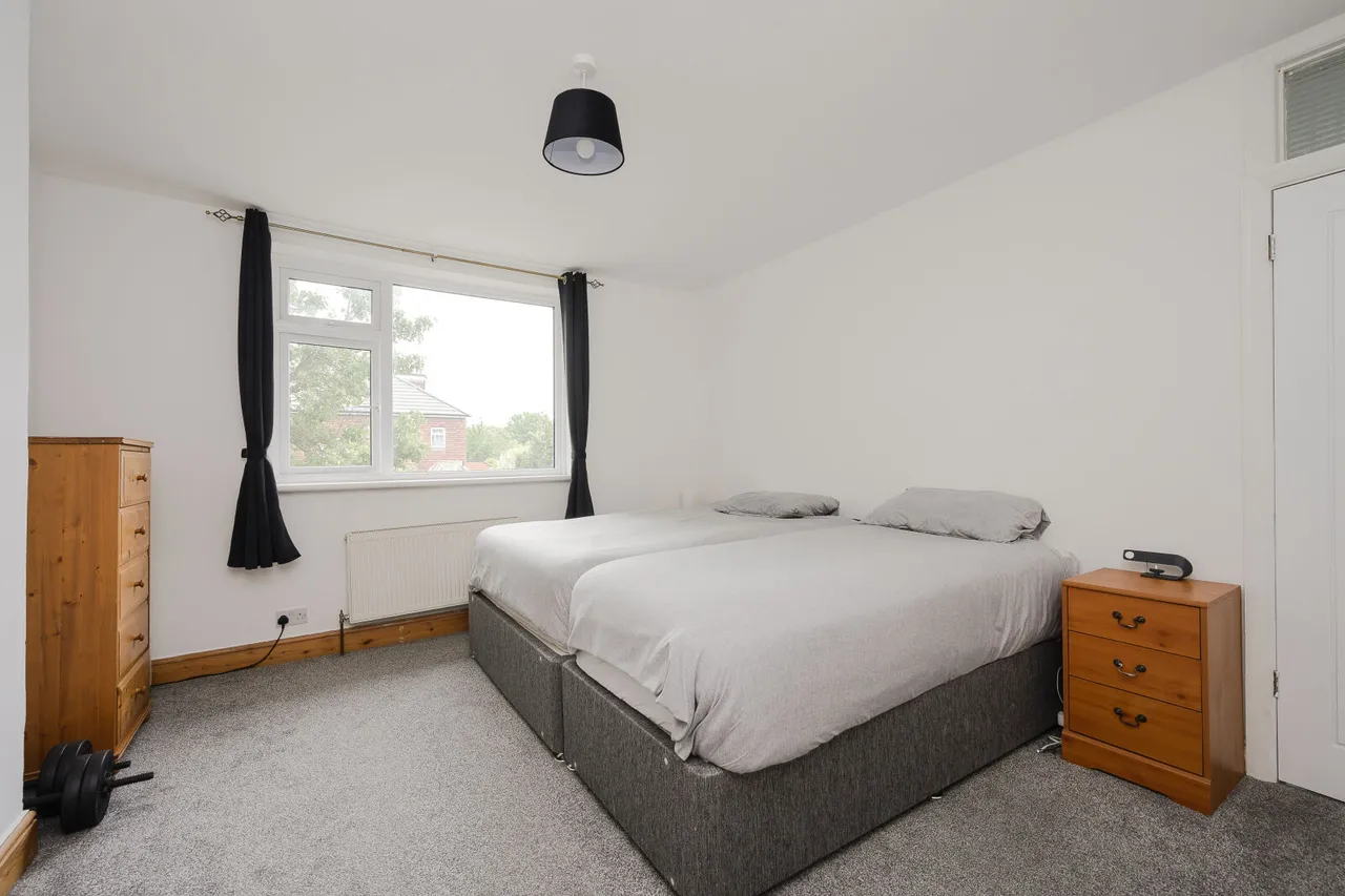 Cannon Hill Lane, London, SW20, photo 10