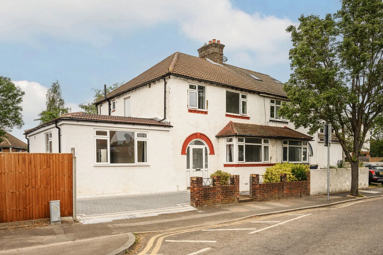4 bed house for sale, Cannon Hill Lane, London, SW20