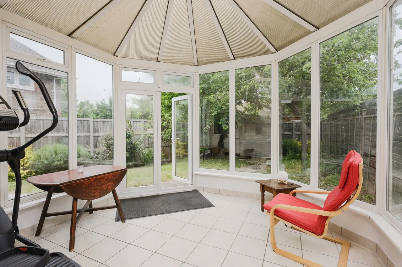 Cannon Hill Lane, London, SW20, photo 6
