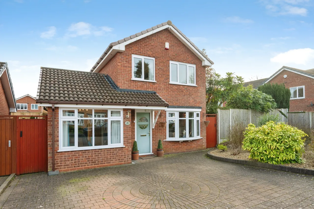 3 bed house for sale, Jackson Close, Tipton, DY4