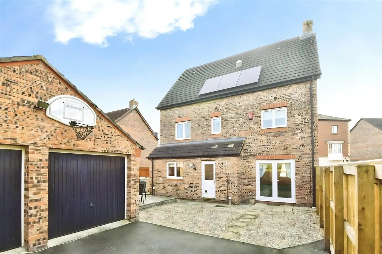 Pennymoor Drive, Middlewich, Cheshire, CW10, photo 18