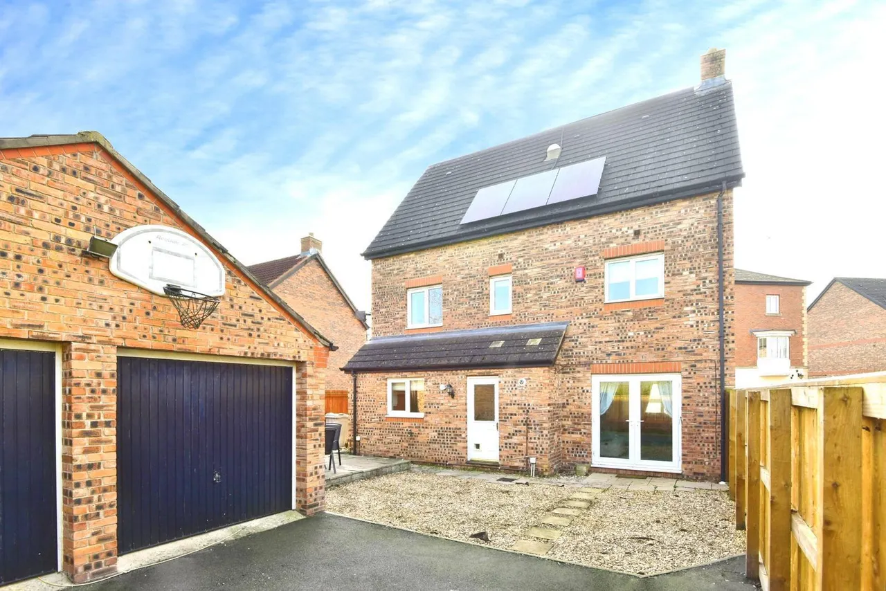 Pennymoor Drive, Middlewich, Cheshire, CW10, photo 21