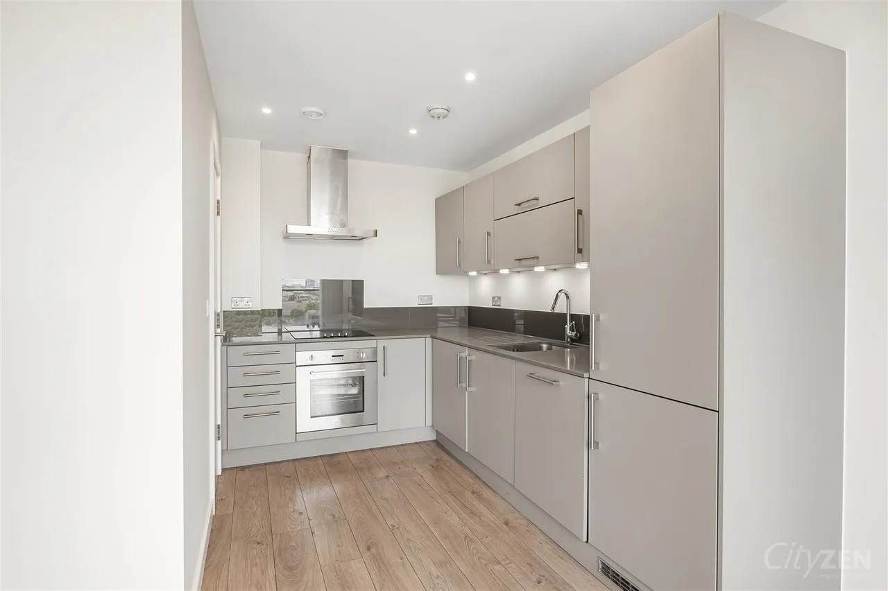 Rotherhithe New Road, London, SE16 3FN, photo 3