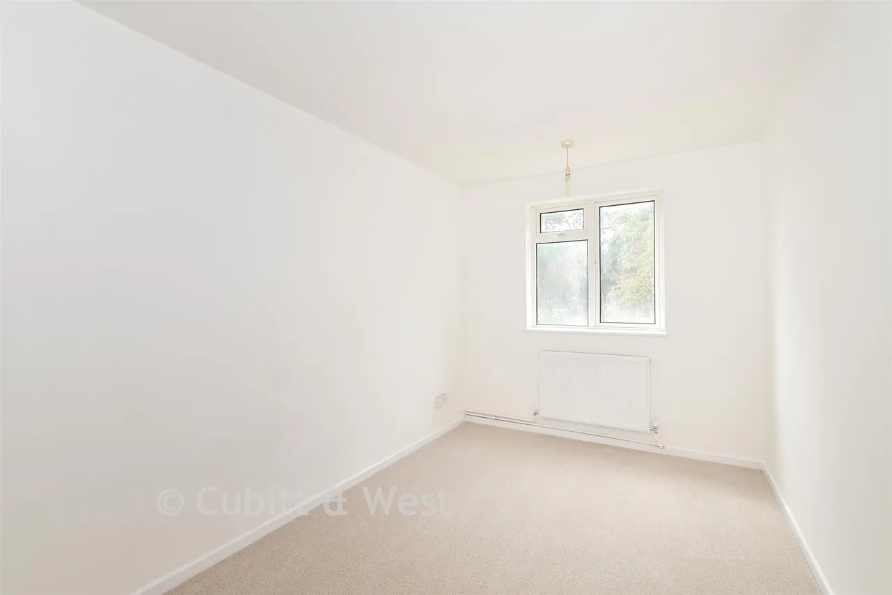 Highams Hill, Gossops Green, RH11, photo 9
