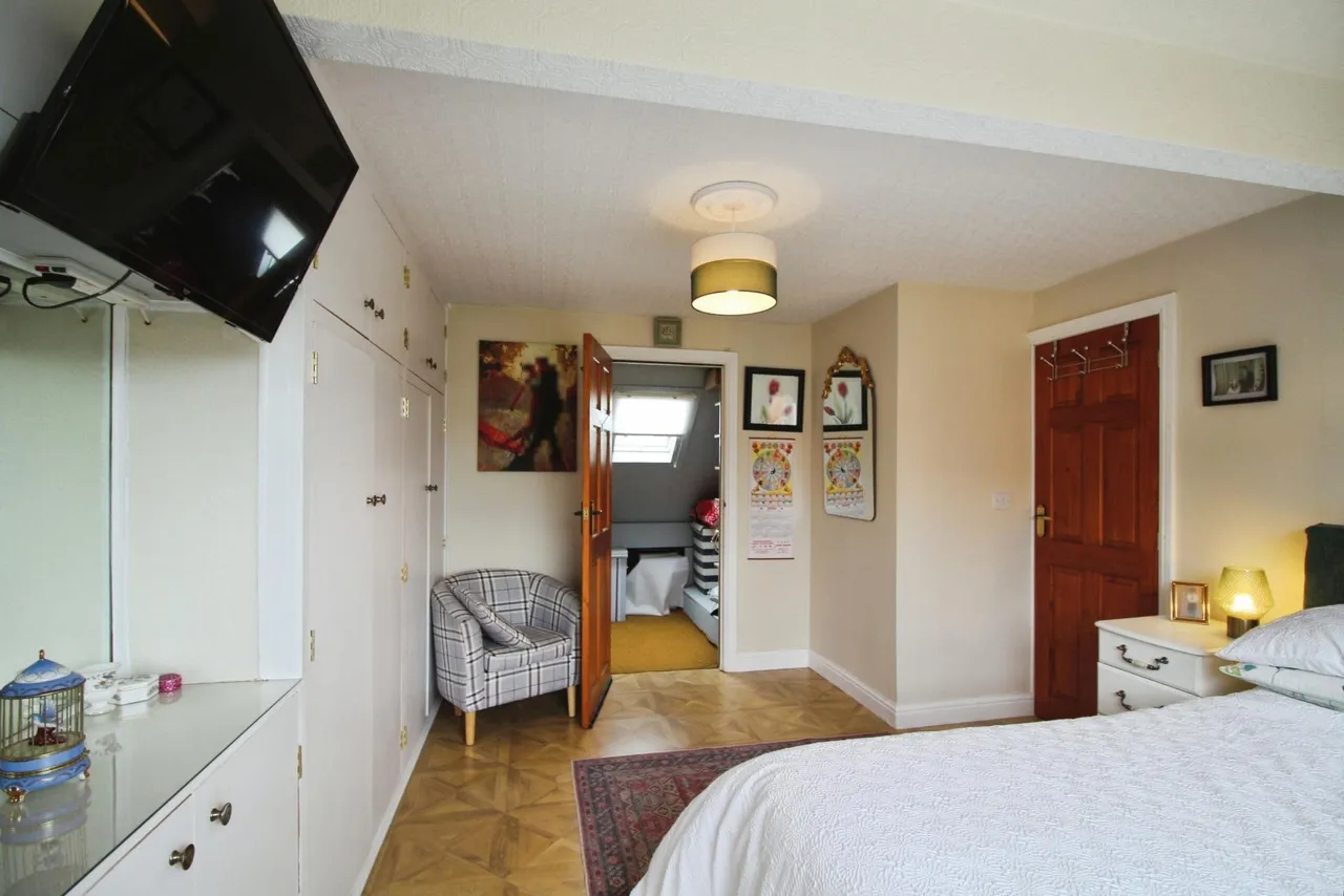 Fairfield Avenue, Heckmondwike, WF16, photo 13