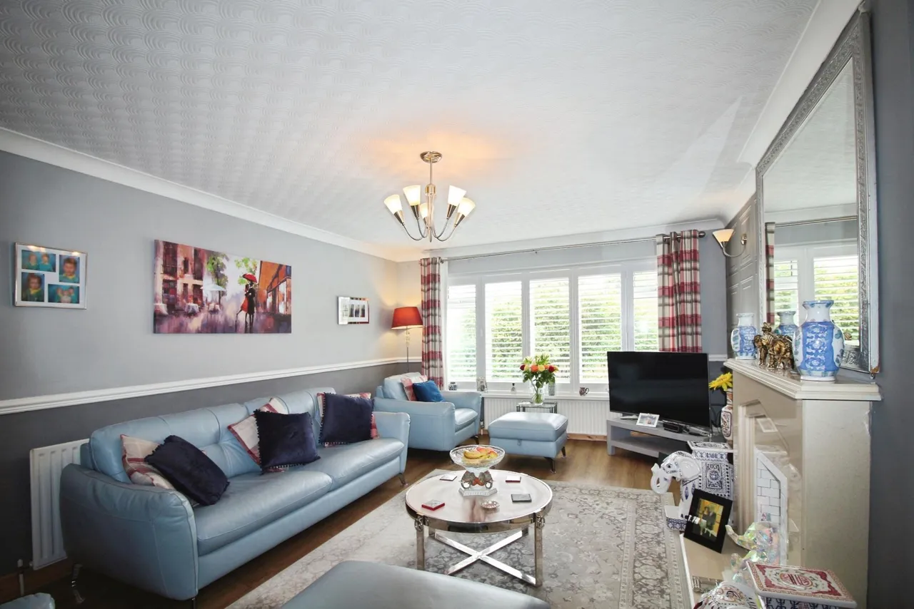 Fairfield Avenue, Heckmondwike, WF16, photo 2