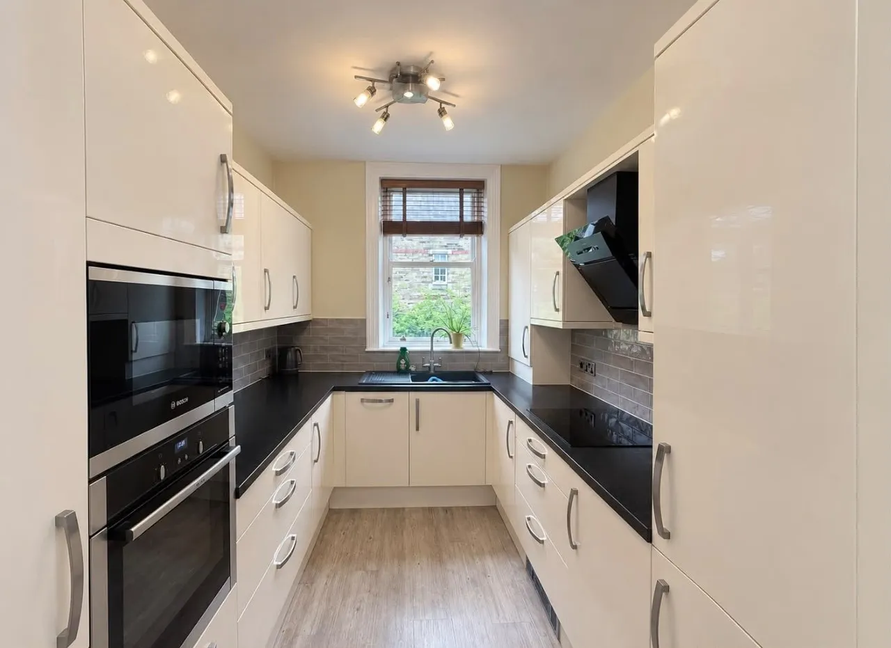 Grove Road, Ilkley, LS29, photo 7