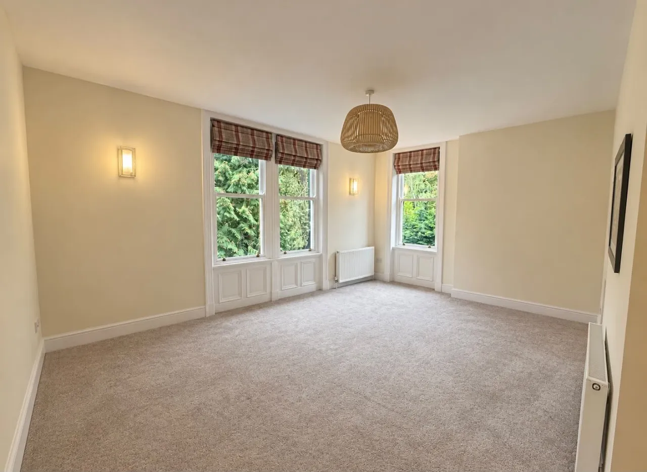 Grove Road, Ilkley, LS29, photo 6