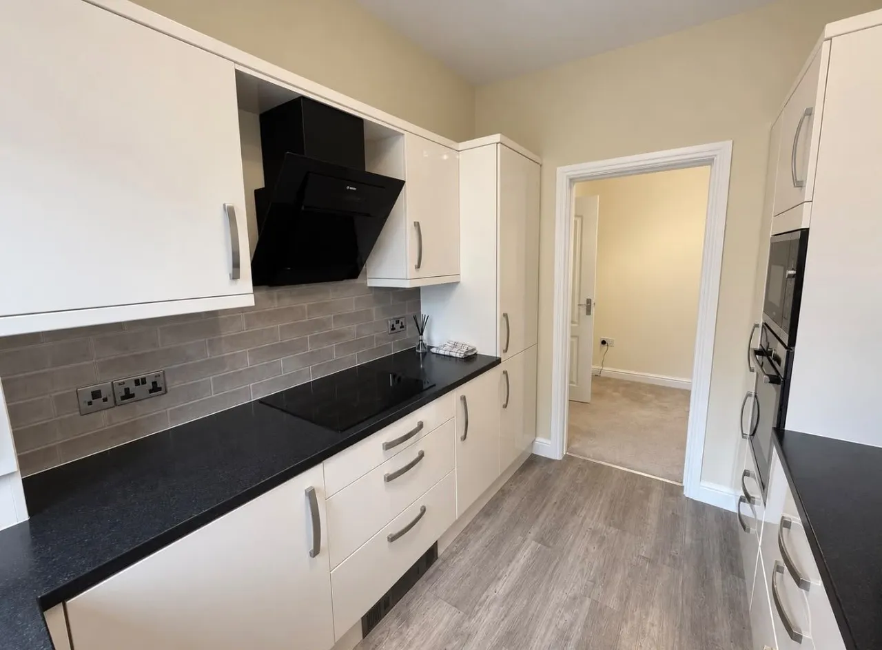 Grove Road, Ilkley, LS29, photo 4