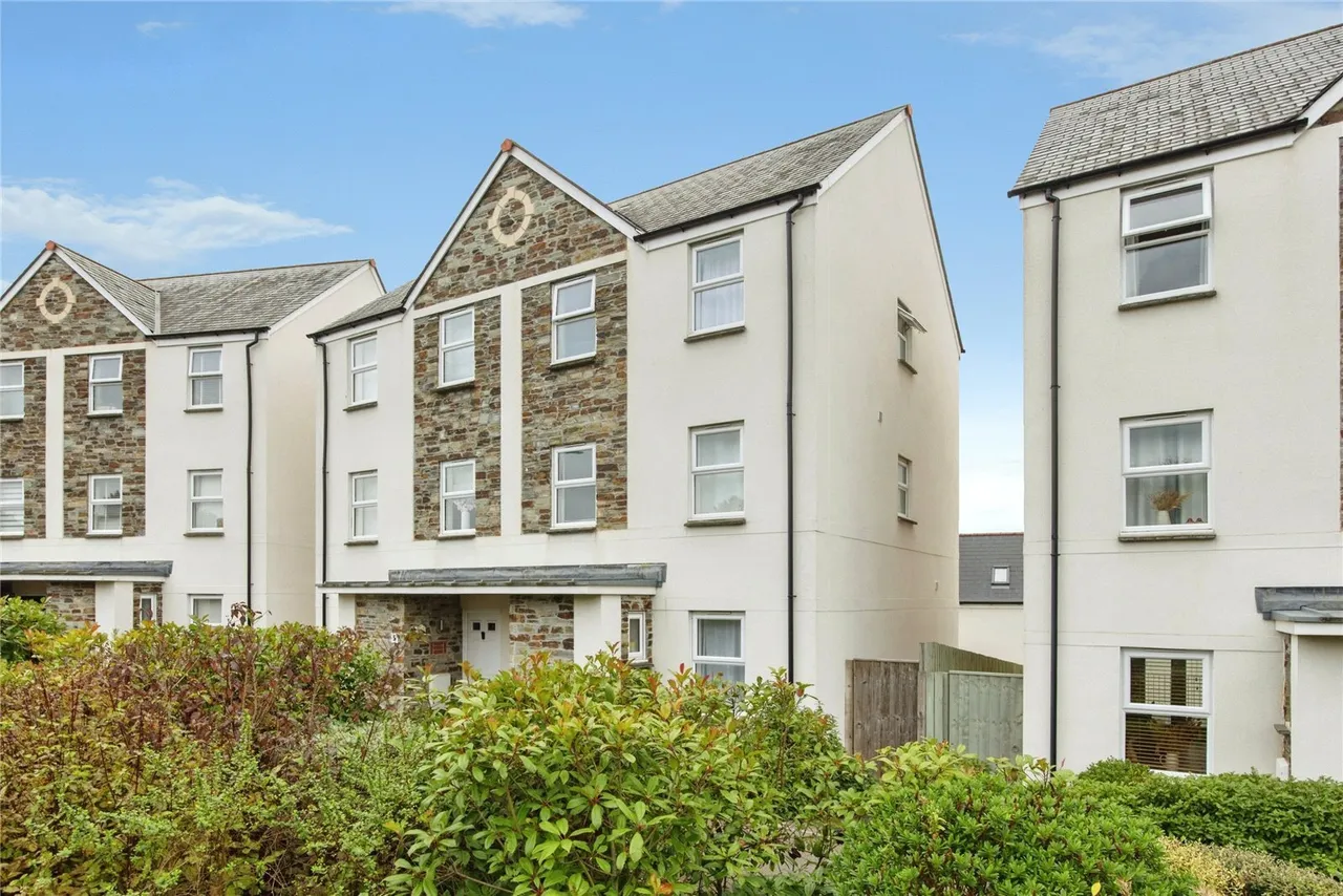 4 bed house for sale, Mahogany Walk, Bodmin, PL31