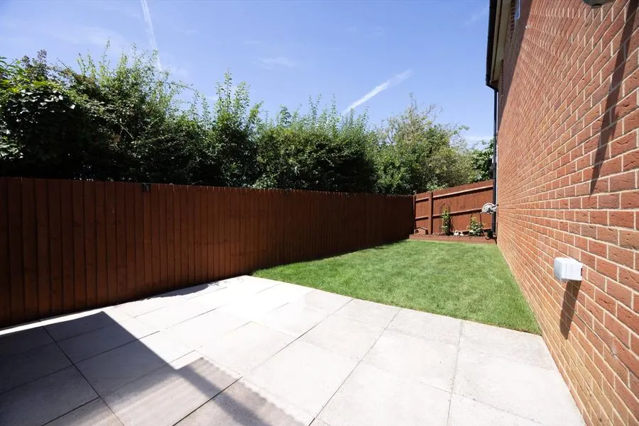 Barnaby Road, Bishops Cleeve, GL52, photo 9