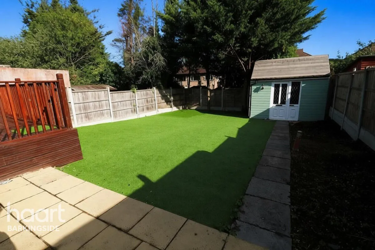 Basildon Avenue, Clayhall, IG5, photo 29