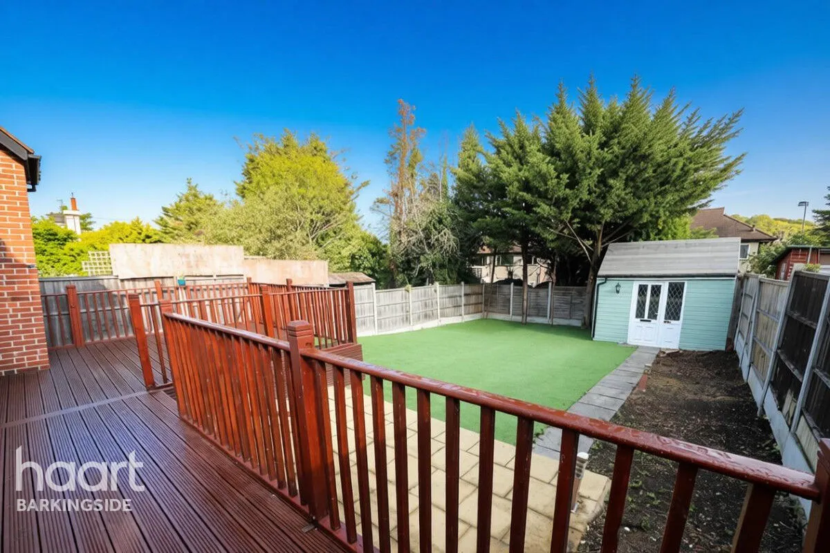 Basildon Avenue, Clayhall, IG5, photo 28