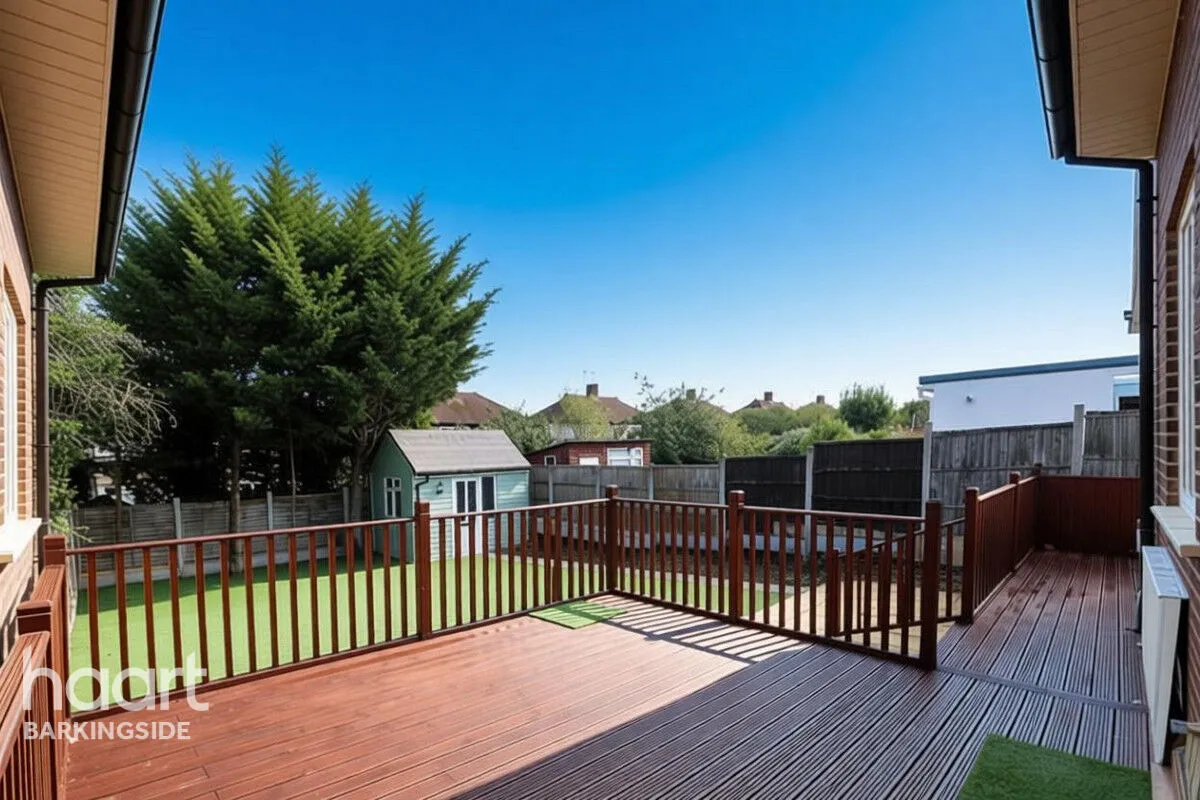 Basildon Avenue, Clayhall, IG5, photo 27