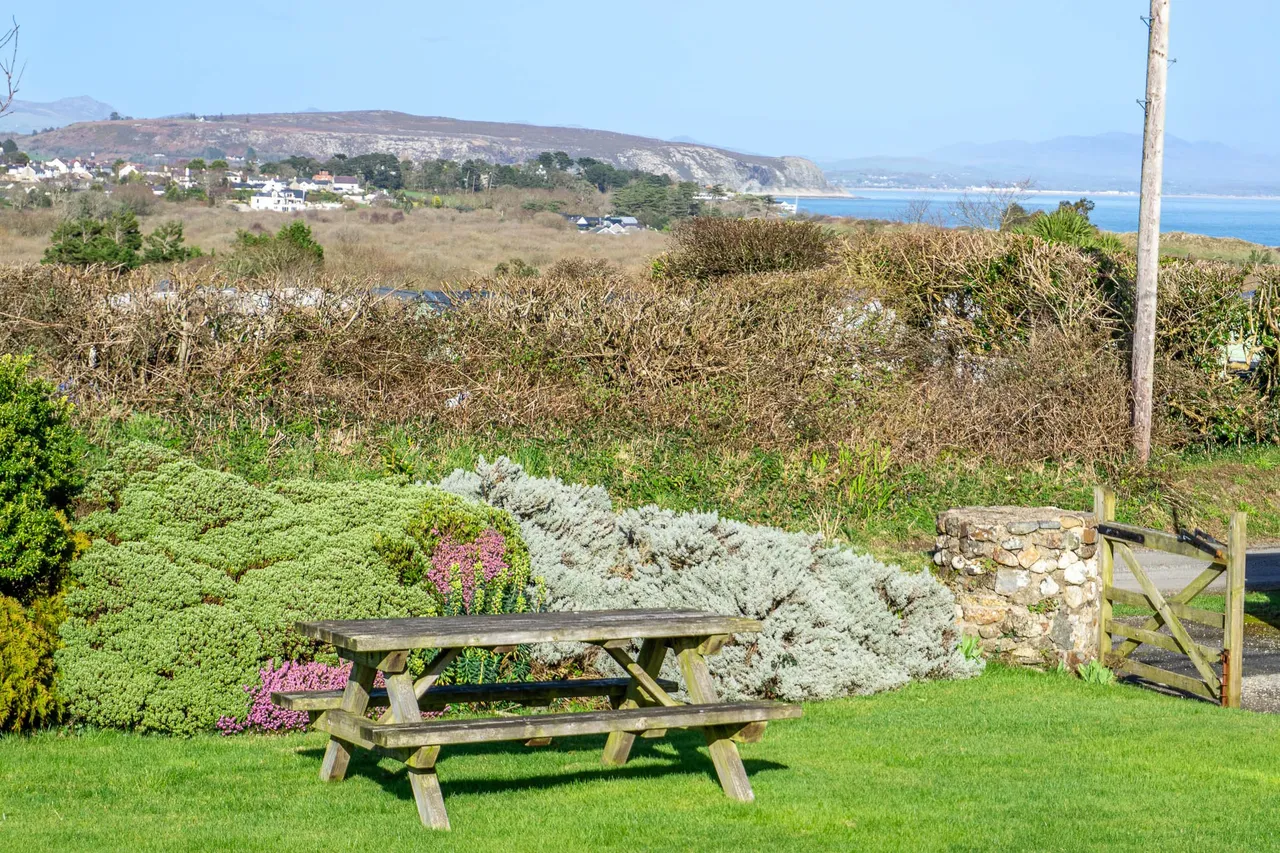 Pant Gwyn Bach, Sarn Bach, LL53, photo 6